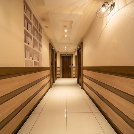 Guri Lexy Hotel Kültér fotó