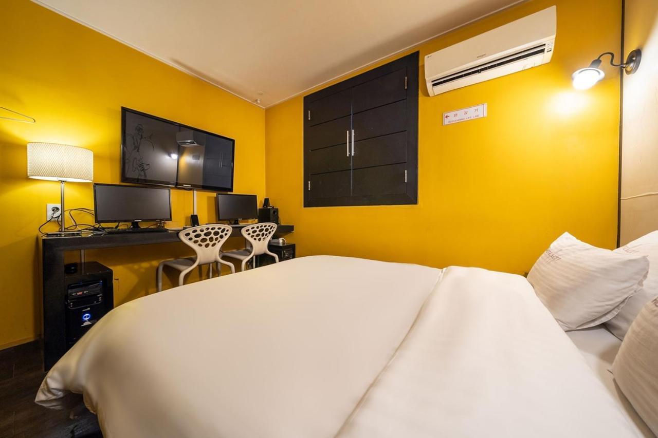 Guri Lexy Hotel Kültér fotó